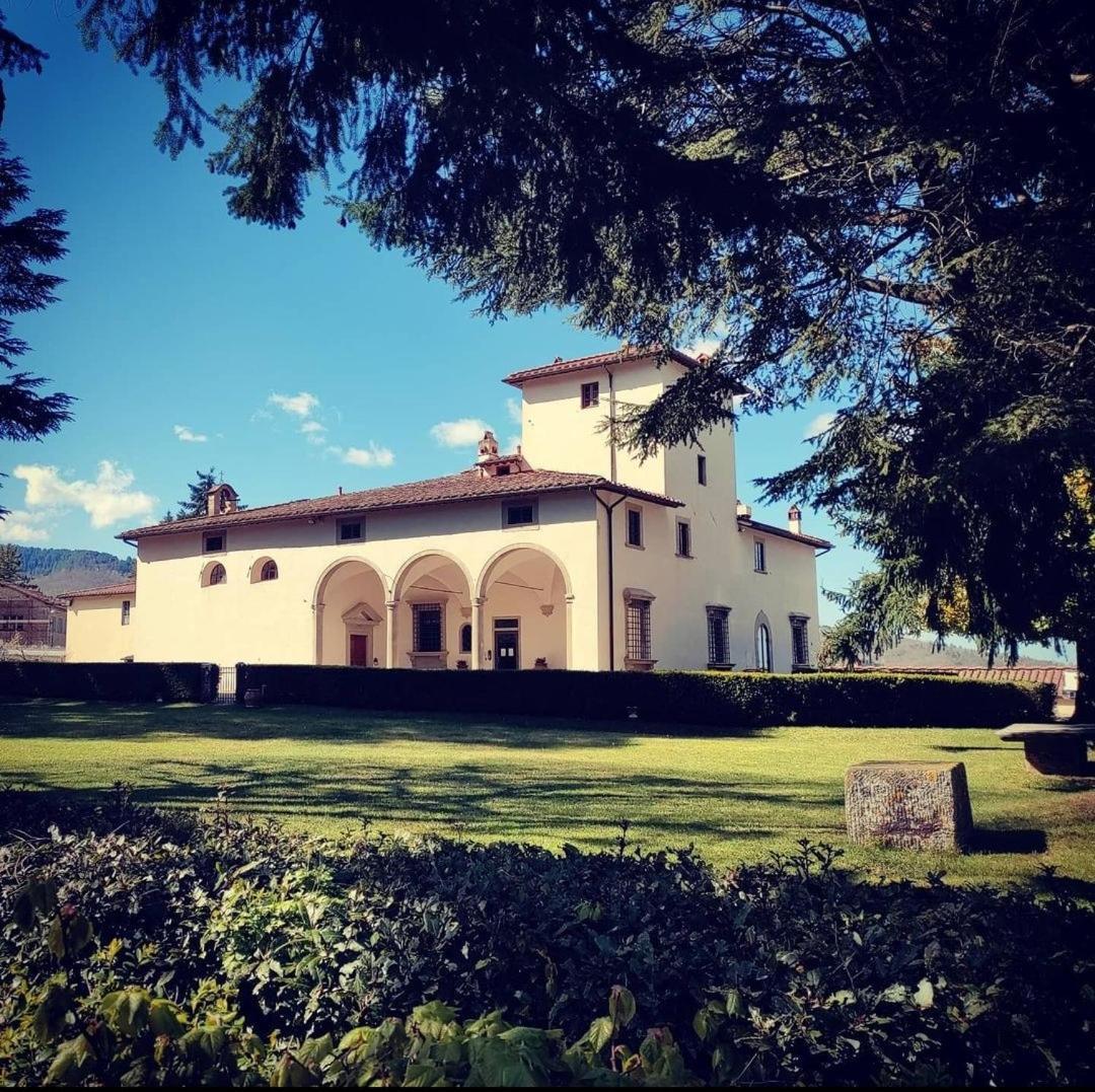 Вилла Castello Pomino Руфина Экстерьер фото